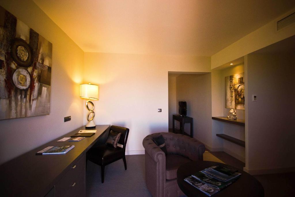 רוקברון-סור-ארז'נס Le Daya Hotel & Spa - Boutique Hotel חדר תמונה