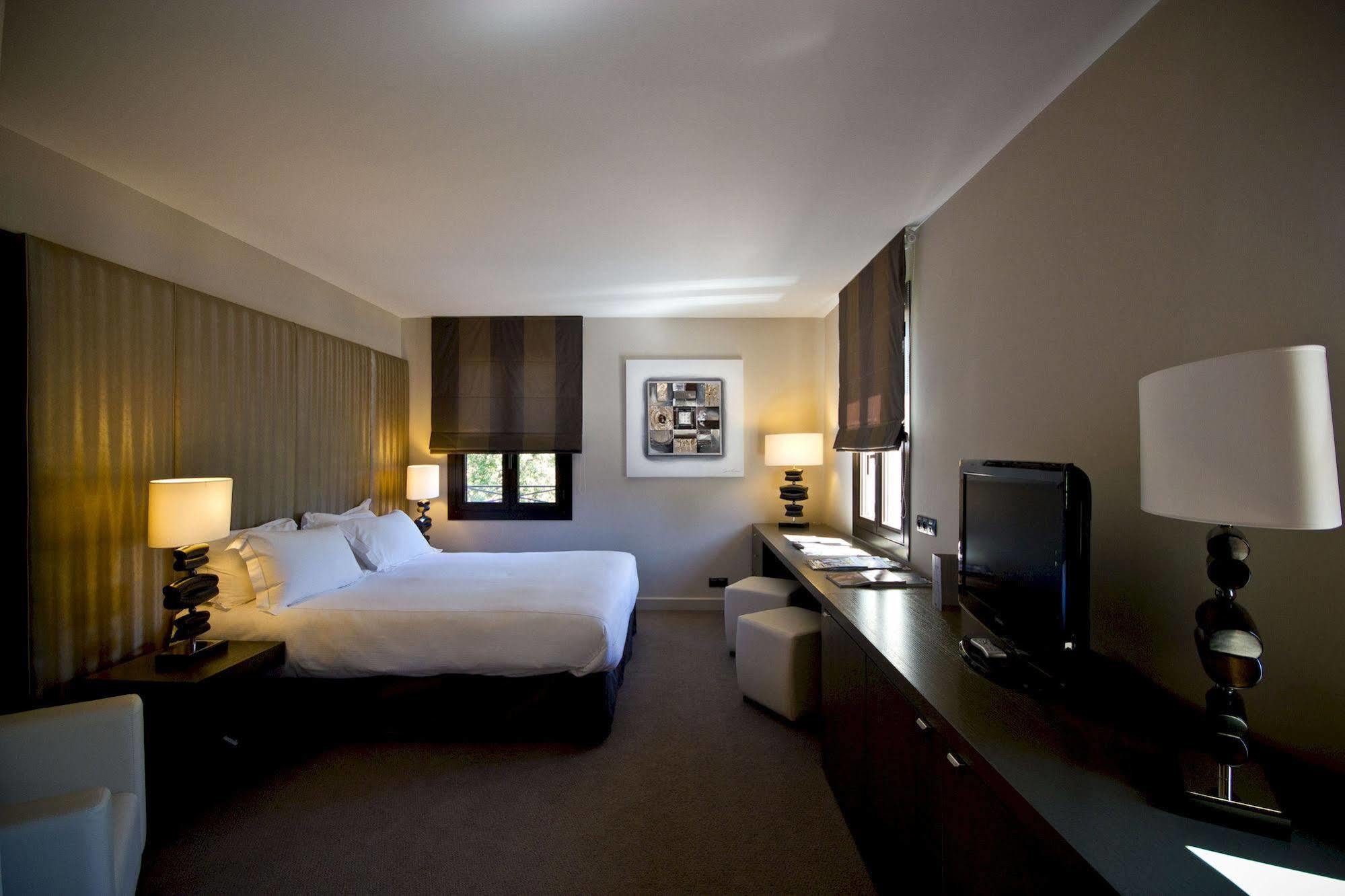 רוקברון-סור-ארז'נס Le Daya Hotel & Spa - Boutique Hotel מראה חיצוני תמונה